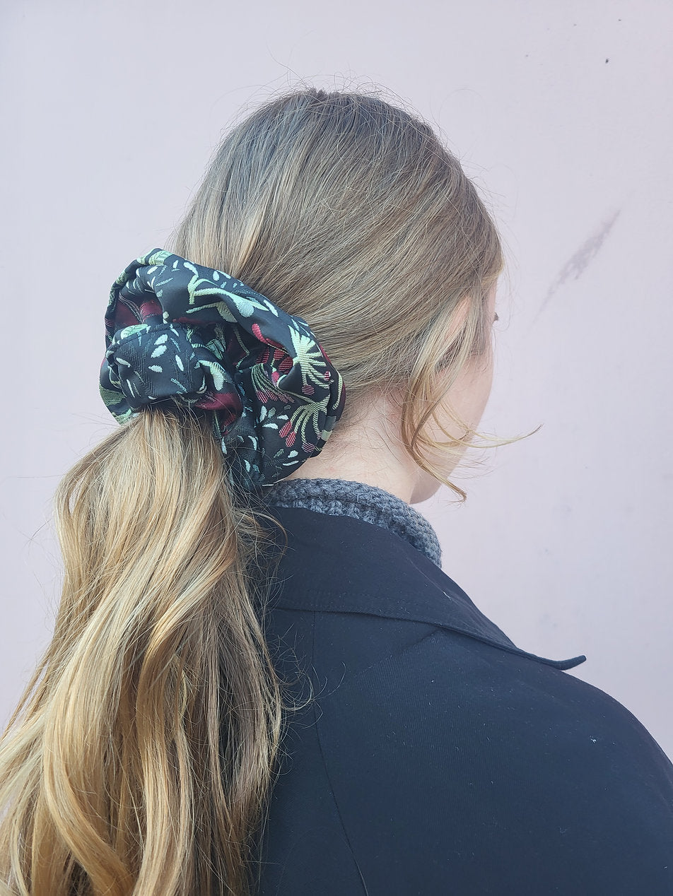 Maxi scrunchie